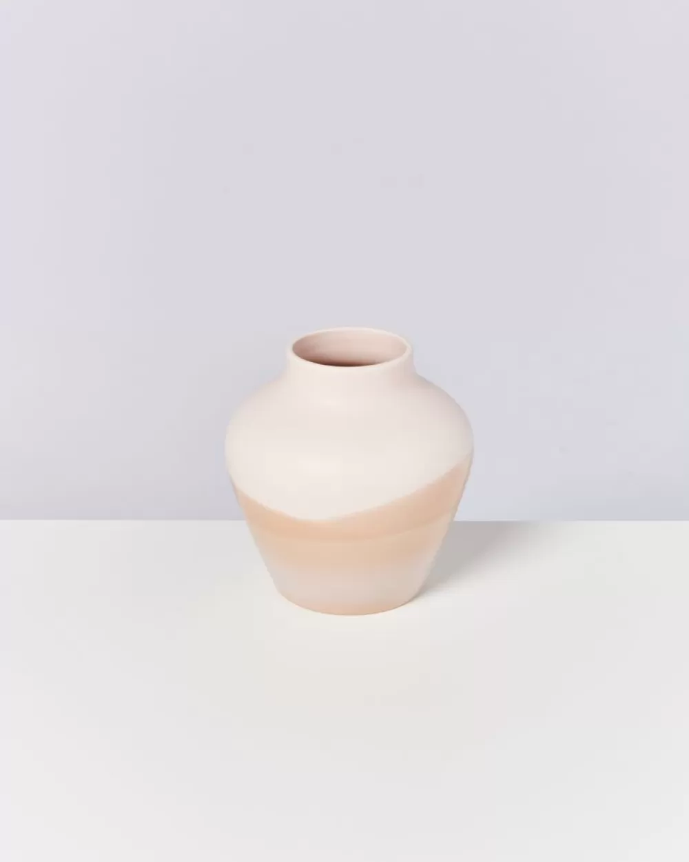 Discount Madalin Vase Sand Vasen